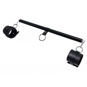 Черная распорка для ног с кожаными манжетами - Pecado - купить с доставкой в Махачкале