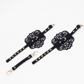 Черный фигурные оковы с золотистой фурнитурой - Crazy Handmade - купить с доставкой в Махачкале