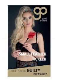 Пластиковая метелочка с красными пёрышками Small Feather Tickler - 32 см. - Blush Novelties - купить с доставкой в Махачкале