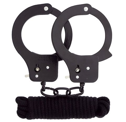 Чёрные наручники из листового металла в комплекте с веревкой BONDX METAL CUFFS LOVE ROPE SET - Dream Toys - купить с доставкой в Махачкале